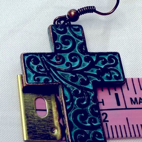 Western Cross Pendant Necklace and Earring Set - Picture 8 of 10